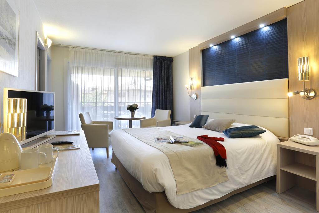 Logis Hotel Arc En Ciel Thonon-les-Bains Rum bild